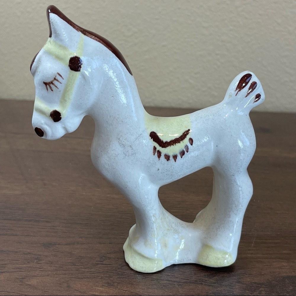 Vintage1940's Rio Hondo Potteries Horse Yellow White Hand Painted Pony
